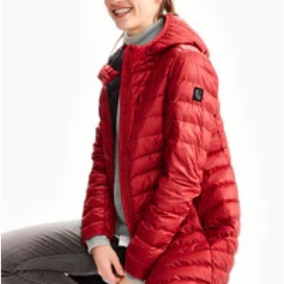 Lole Claudia Packable Jacket in Red - Picture 3 of 6